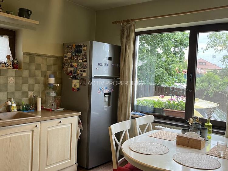 Vila 2007 caramida,D+P+Etaj mansardat,living 41mp,3 dormitoare,3 bai,teren 542mp - 18