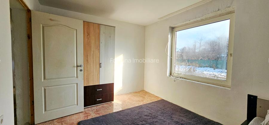 Casa situata in com.Girov - 3