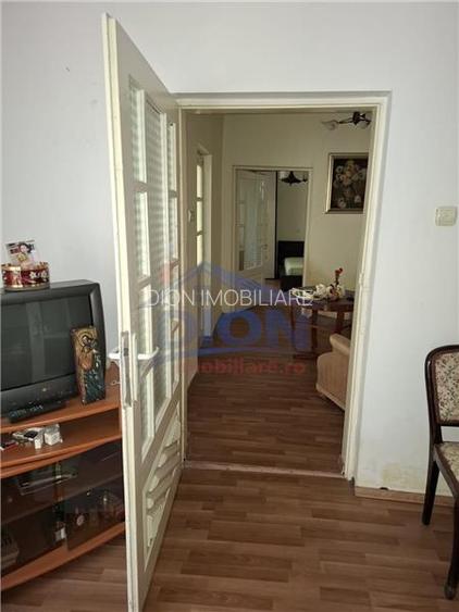 Central -Casa si teren in  municipiul Calarasi--Grivita - 6