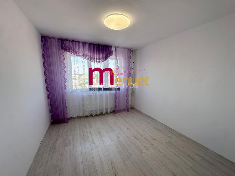 Apartament 3 camere ,renovat,zona Centrala - 8