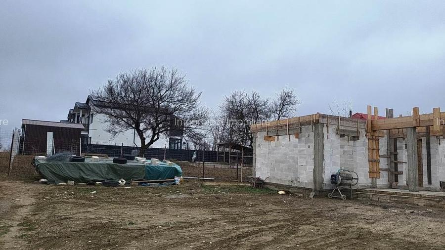 Casă în construcție, cartier nou, Vernești - 4