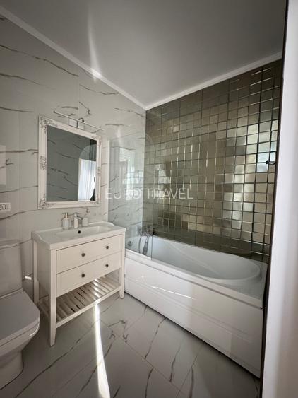 Superb!  4 camere cu vedere la mare, mobilat si utilat, confort lux - 23