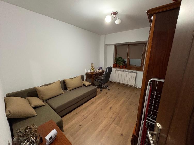 Vand apartament cu 4 camere in E3 - 4