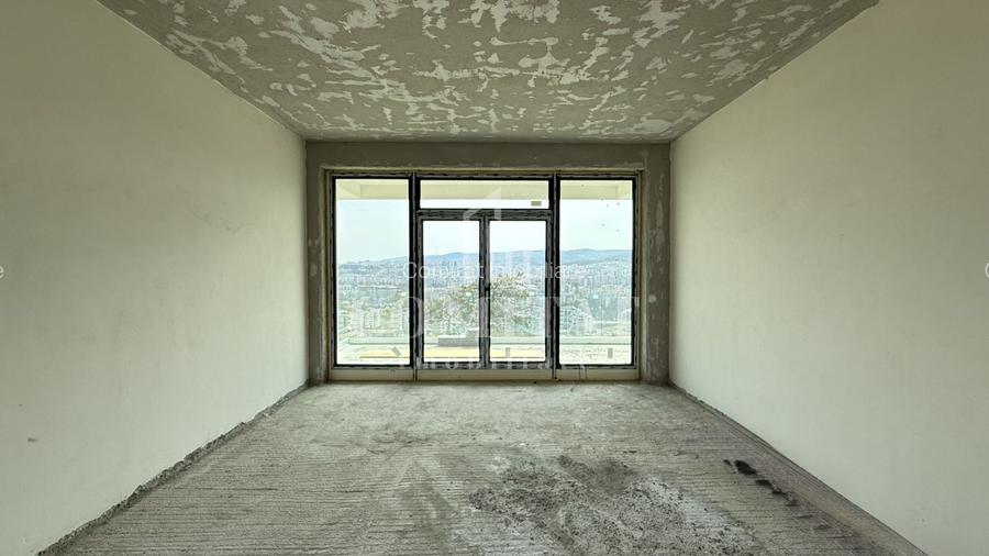 Casă generoasă cu panoramă și 256 mp terasă circulabilă - 31