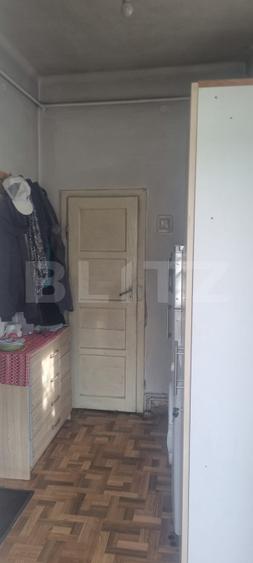 Casa cu 2 camere curte si gradina
