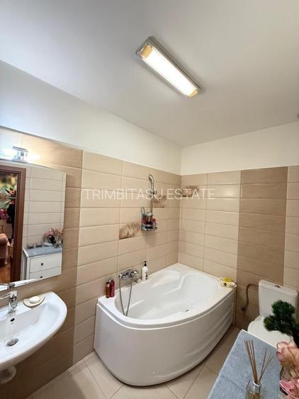 Spatiu comercial de inchiriat Piata Romana bd Magheru - 13