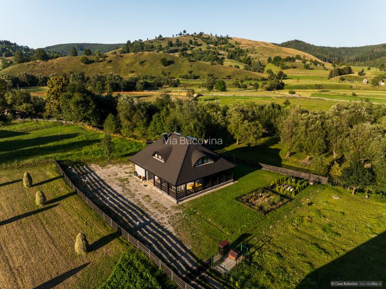 Casa de locuit sau vacanta 5 camere, 5 bai, 2600mp teren langa Humor - 45