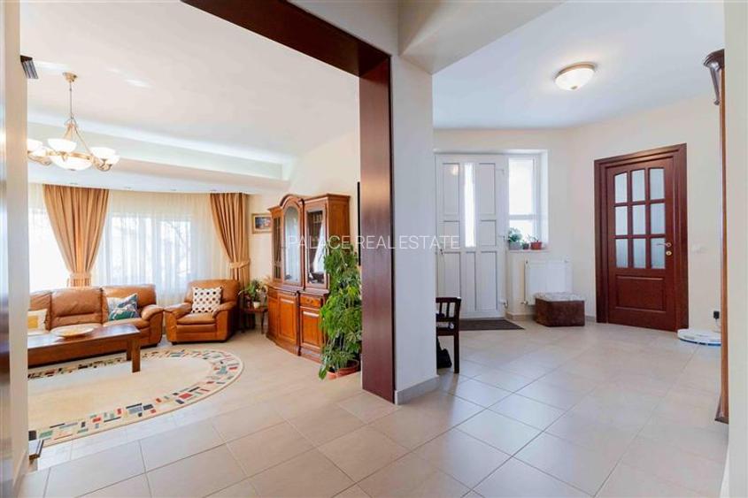 Casa de Lux in Livada cu Ciresi Eleganta, Confort si Panorama de Vis - 4