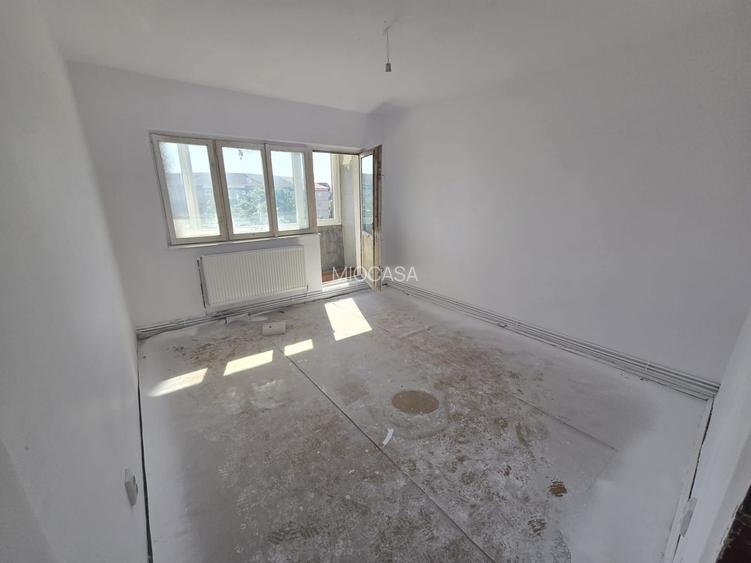 Langa Sud Plaza. Decomandat. Centrala proprie. 2 Balcoane, Debara. - 5