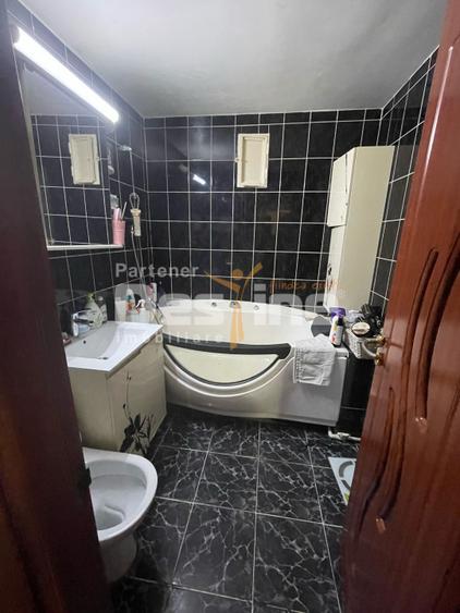 APARTAMENT 3 CAMERE DECOMANDAT, RAHOVA, DE VANZARE