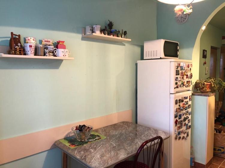 Apartament 3 camere Grigorescu decomandat etaj 2/4 cu parcare