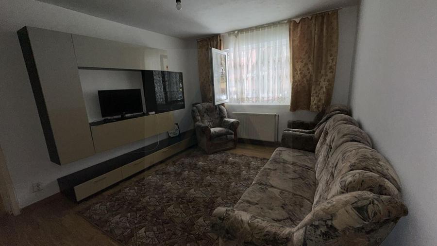 Apartament 2 camere 45 mp utili + pivnița pe Strada Oștirii