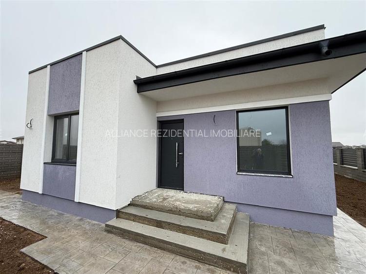 Individuala - 300 mp teren - 4 Camere - 2 Bai - 3