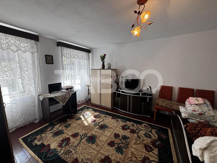 Casa de vanzare cu gradina si curte prima afisare zona Terezian Sibiu - 2