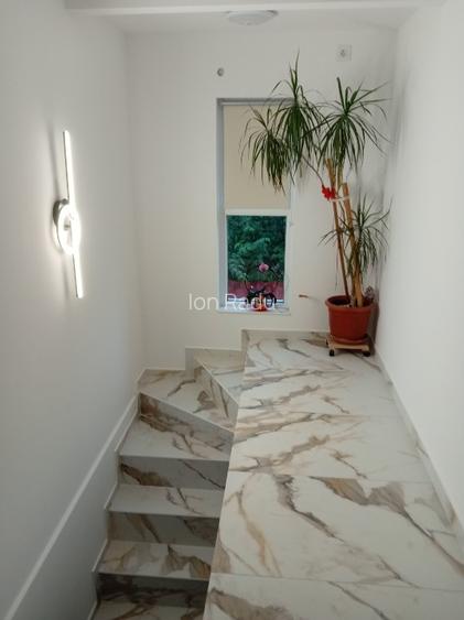 Casa de vânzare Parter +Etaj - 3