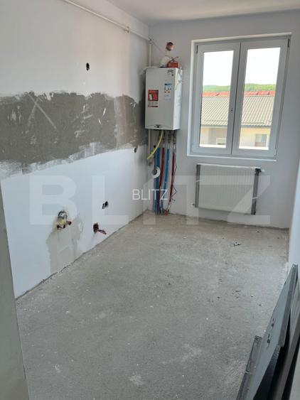 Apartament semidecomandat, bucatarie inchisa, terasa de 64 mp, zona centrala - 2