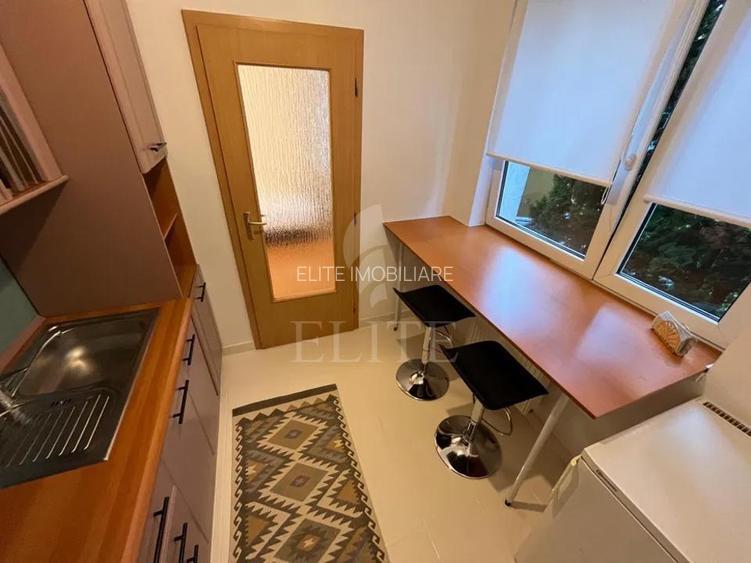 Apartament o camera în zona MODENA - 4