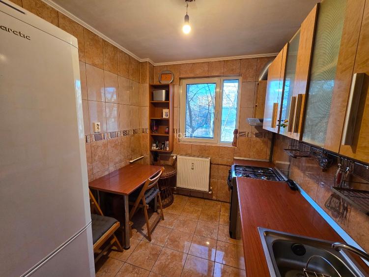 Apartament 4 camere Drumul Taberei, etaj 2/4, bloc reabilitat - 2