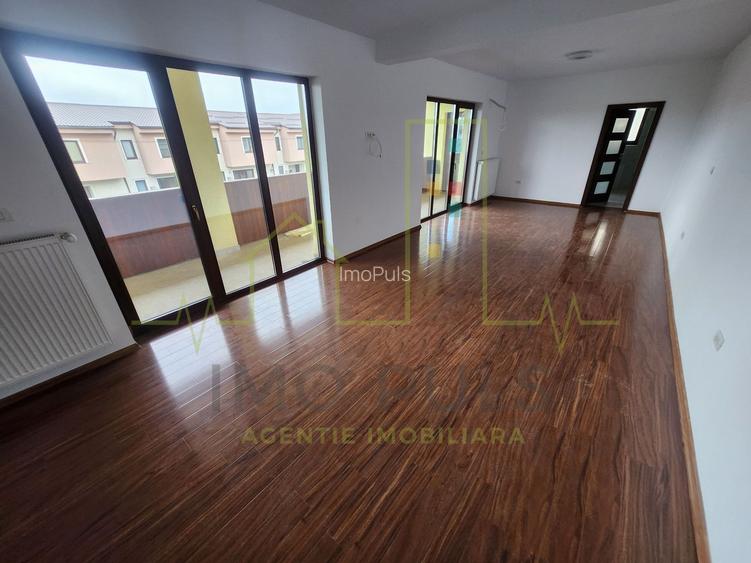 Timisoara. 914 Teren. 7 Bai. 2 Garaje. Zona Ciarda Rosie. Posibilitate rate - 12