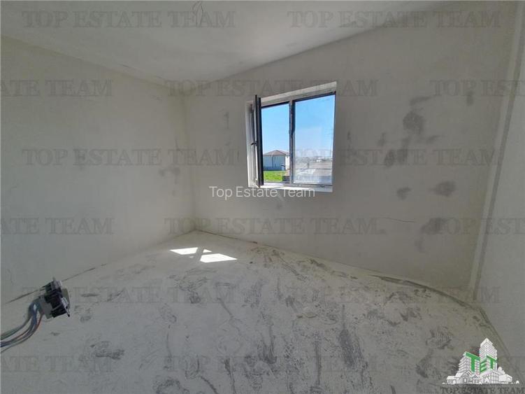 Duplex 8 camere cu doua intrari separate curte comuna Navodari - 8