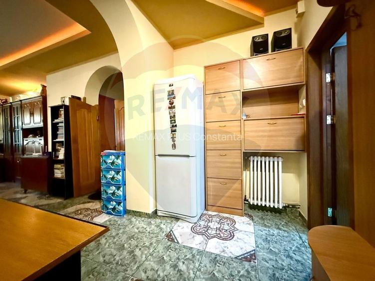 Casă / Vilă cu 5 camere de vânzare pe Bulevardul Ferdinand Constanta - 10