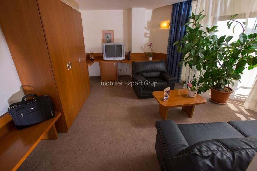 Hotel 4 stele, zona Pta Victoriei,cu restaurant si crama,comision 0 - 15