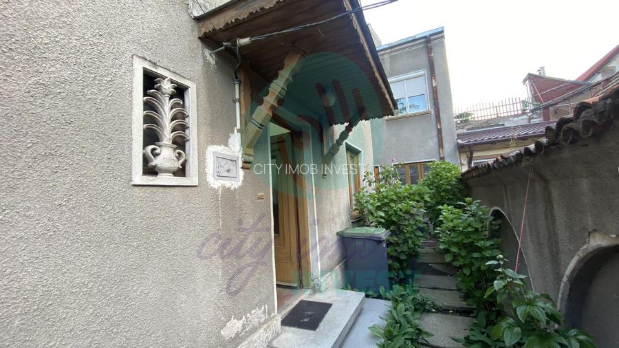 Parter de vila cu mică curte, Piața Alba Iulia - 2
