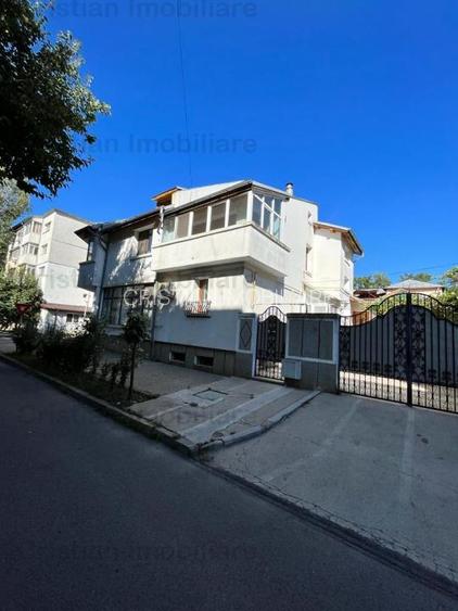 Super Pozitie ! Vila P+1+M zona Centrala 640mp construiti - 3