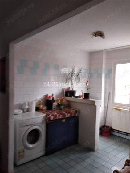 Confort 1 la etajul 2, model mare  cu centrală propie lingă Piața - 13