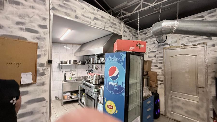 Spațiu comercial stradal de închiriat – Vad excelent, 50 mp + terasă 61 mp(opt)- - 3