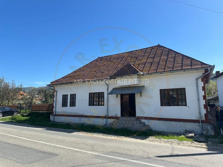 Casă  în Comuna Corbi, Argeș – ideală pentru afacere - 2