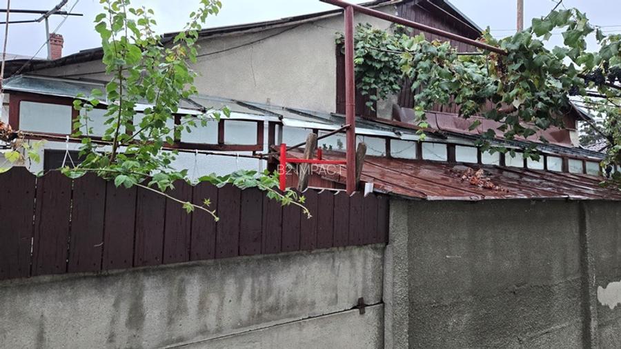 Casa si Teren - Roman, str. Miron Costin, nr. 46 - 5