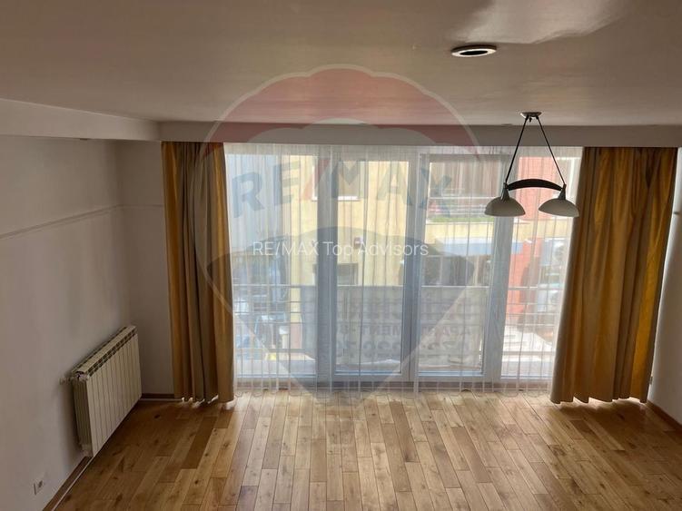INCHIRIERE Apartament cu 3 camere tip duplex in zona Nordului - 11