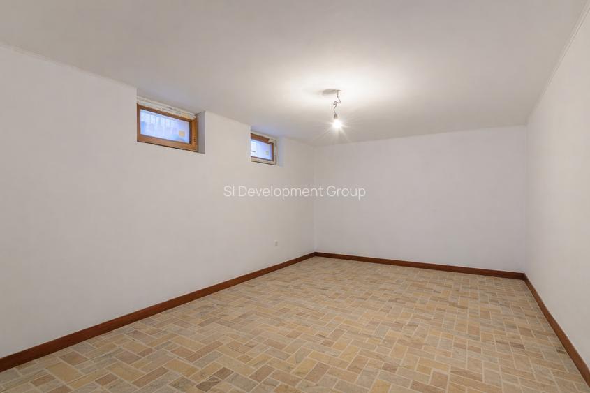 Vilă spațioasă S+P+1+M | 306 mp utili | Sector 3 – Trapezului | 9 camere | 4 Bai - 37