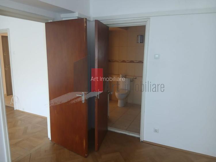 3 Camere Universitate - Parcul Cismigiu - 4