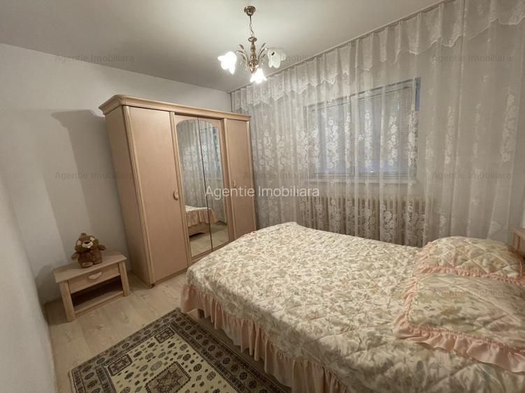 3 Camere - Bd. Chisinau nr. 15 - 4
