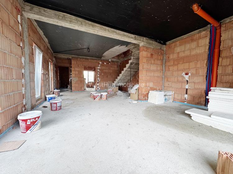 Duplex despartit prin camera tehnica, 121mp utili,350mp teren -Mosnita - 3