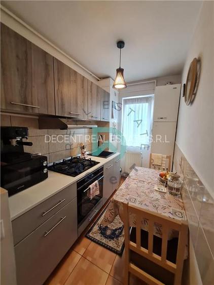 Apartament 2 camere Florilor, mobilat, balcon, Brasov - 2