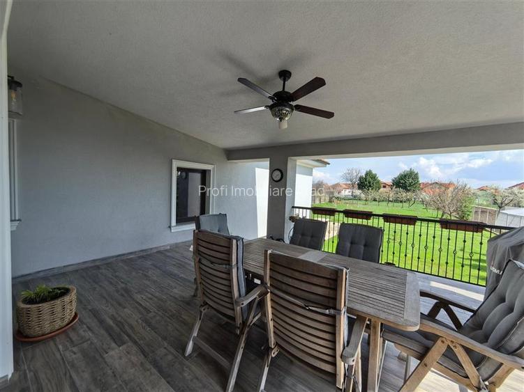 Vila impunatoare cu 6 camere spatioase in stil american - 31