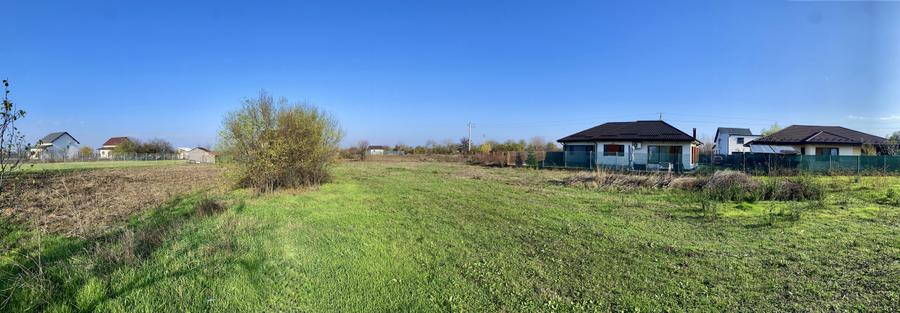 Teren priveliste deschisa, zona retrasa, aproape de lac si pădure