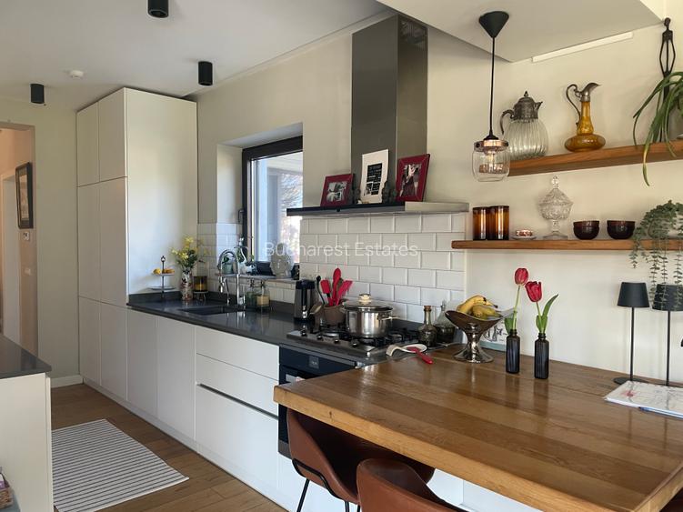 Oxford Gardens beautiful 5 bedrooms semi-furnished villa - 11