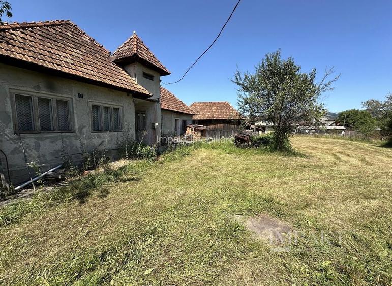 Teren cu casa veche in centrul localiatii Valea Draganului! - 3