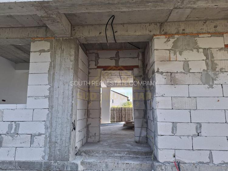 CASA P+1+M-185 MP -5 CAM-4 BAI-METROU BERCENI - 22