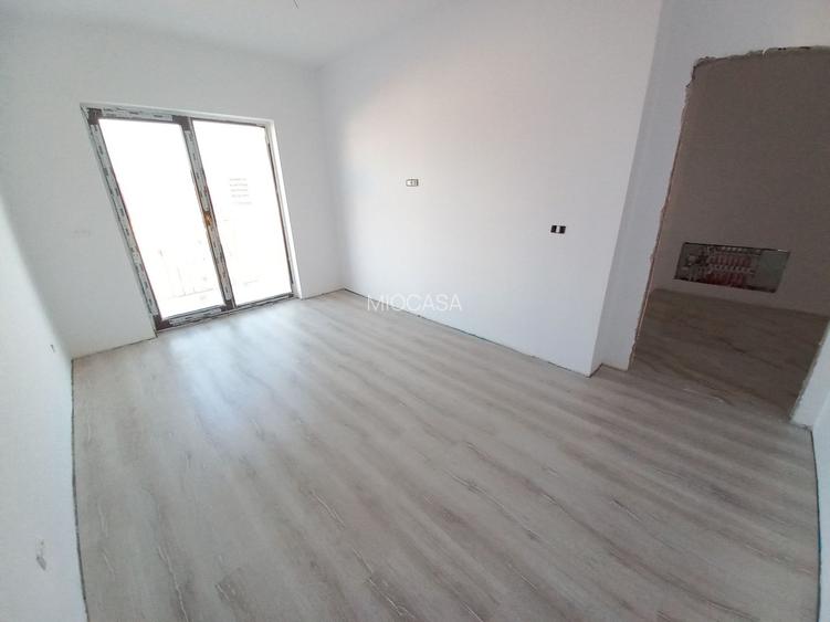 Langa Mosnita City Mall. 5 Camere. 3 Bai. Bucatarie inchisa. - 12