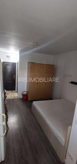 Garsoniera, Gara internationala - 8