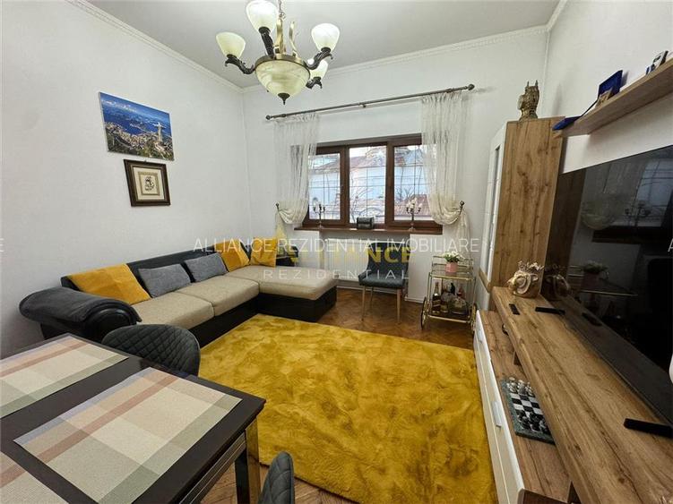 2 camere decomandat - pozitie excelenta -> Zona Unirii, Metrou Piata Unirii - 3