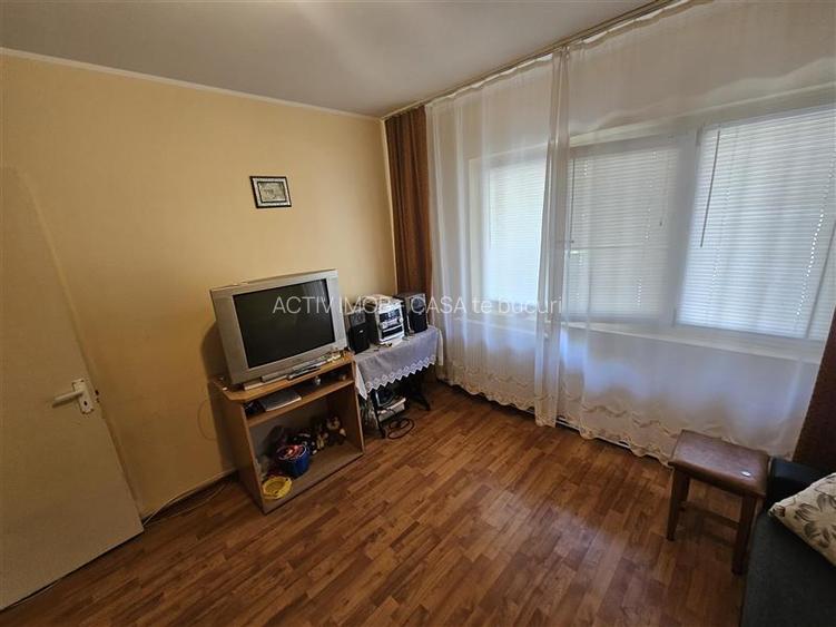 Resita, 3 Cam. Dec., Mobilat+Utilat, Parter Inalt, Micro 4 - 25