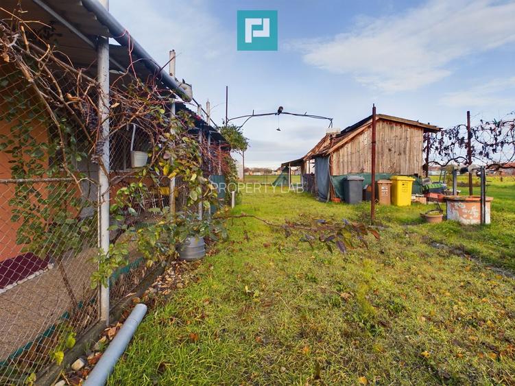 Casă cu teren generos, Turnu - 24