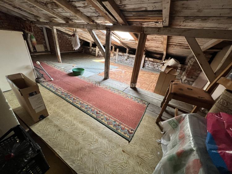 ap la mansarda cu intrare separata in vila P+ Et 1+ M, Elena Doamna - 12