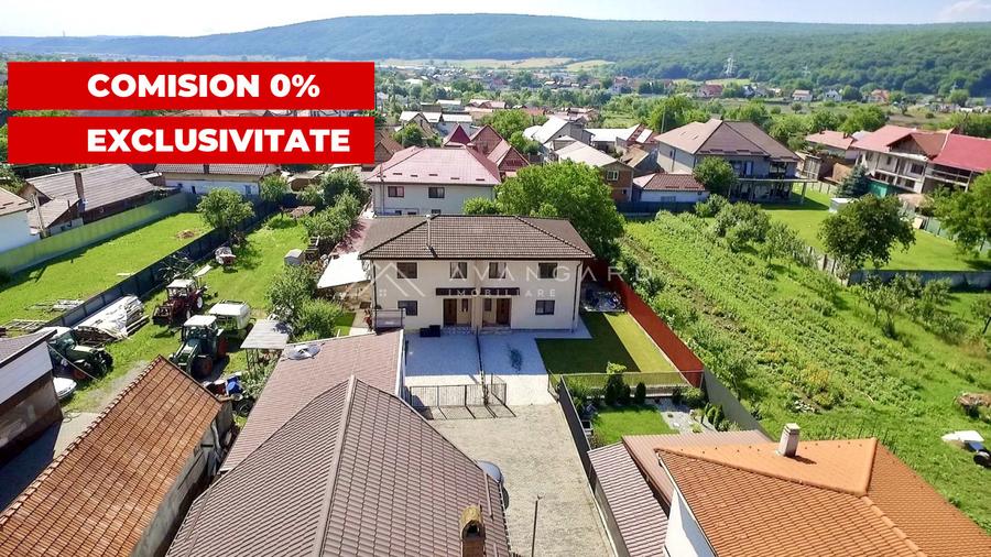 Casă tip duplex retrasă de la strada principală, Gilău